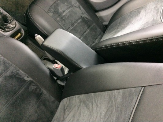 Авточехлы на Hyundai Accent