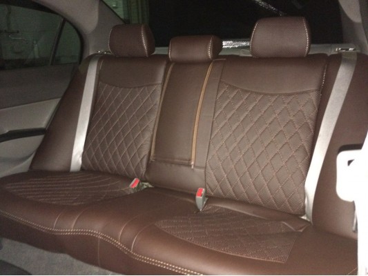 Авточехлы на Honda Civic 8 4D Авточехлы на Honda Civic 8 4D