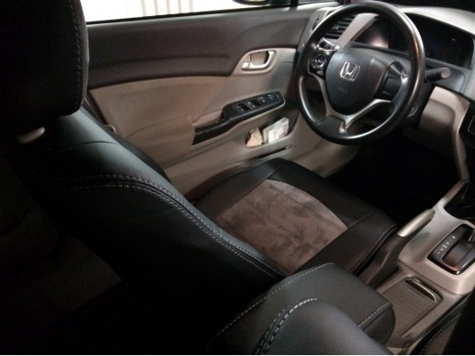 Авточехлы на Honda Civic 9 4D Авточехлы на Honda Civic 9 4D