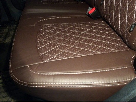 Авточехлы на Lada Vesta