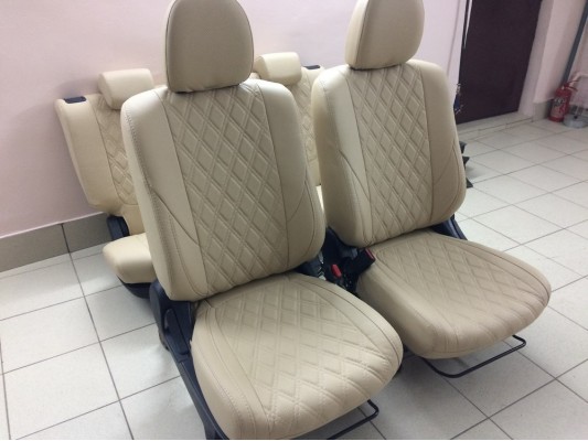 Авточехлы на Mitsubishi Outlander 3